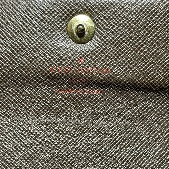 Louis Vuitton Damier Ebene Alexandra Wallet - Picture 13 of 15